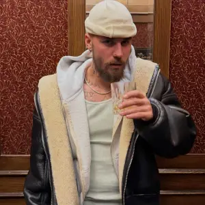 Justin Bieber threatens to put Apple employees in ‘rear-naked choke hold’ over iPhone function mishap