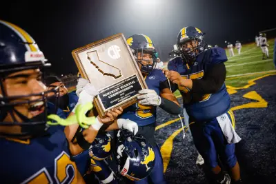 High school football in pictures: Highlights from the 2025 regional championship games