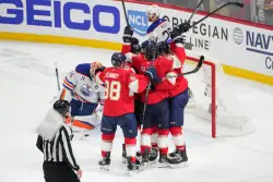 Panthers crush Oilers in Game 6 to capture second consecutive Stanley Cup