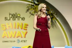 Reese Witherspoon delivers emotional on-stage tribute to mentor Diane Keaton at LA event