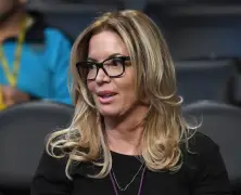 How Jeanie Buss will factor into Lakers after historic $10 billion sale