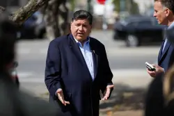 Trump to send 400 Texas National Guard troops to Illinois as anti-ICE protests continue to rage: Pritzker