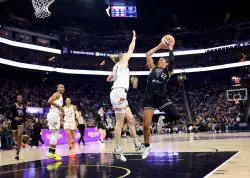Shorthanded Valkyries run out of gas against star-studded Mercury