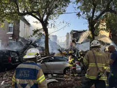 Massive Philadelphia explosion levels row homes, leaving at least 1 person dead in ‘chaotic’ scene
